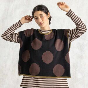 “Rut” knit vest in organic/recycled cotton | Black/Dot | New